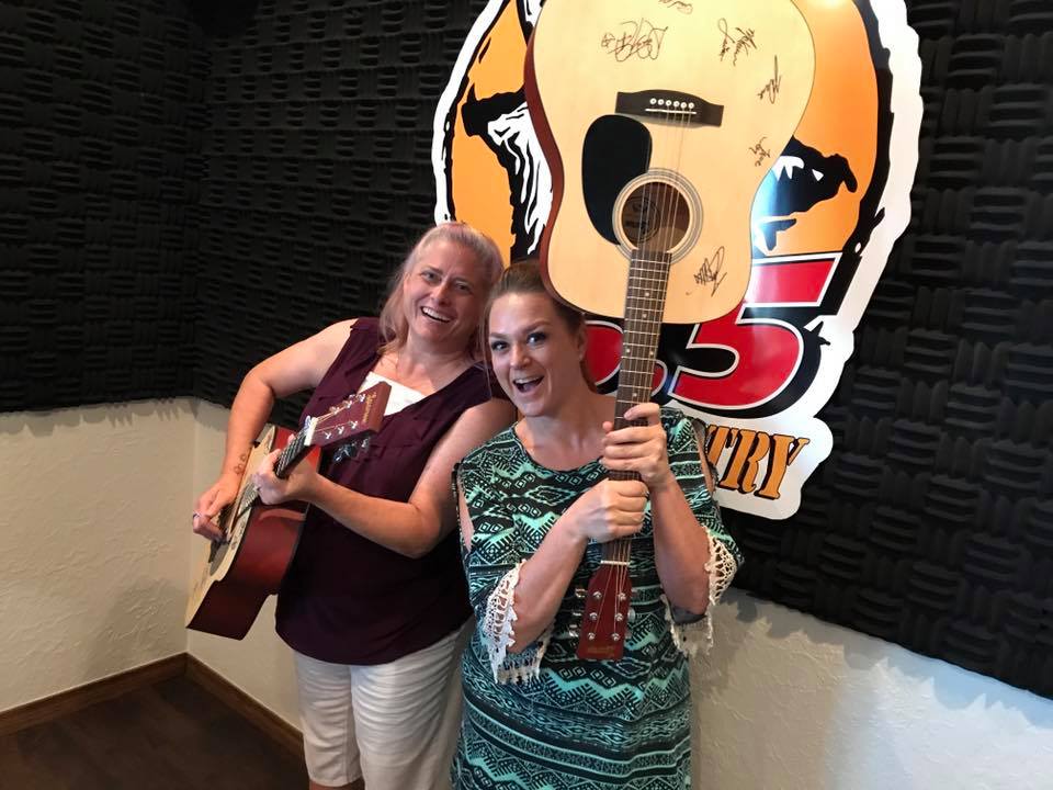 van_amber_cox_guitars.jpg